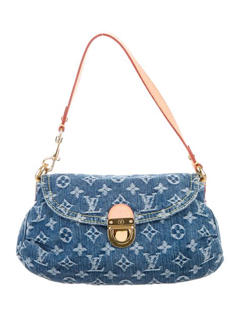 louis vuitton small purse price.